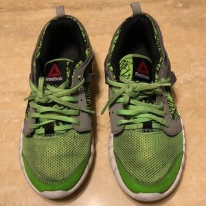 Reebok Twist Form Size 2 For kids Mesh Green